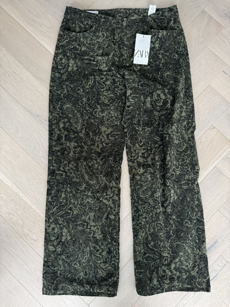 Zara spodnie z nadrukiem rozm. 42