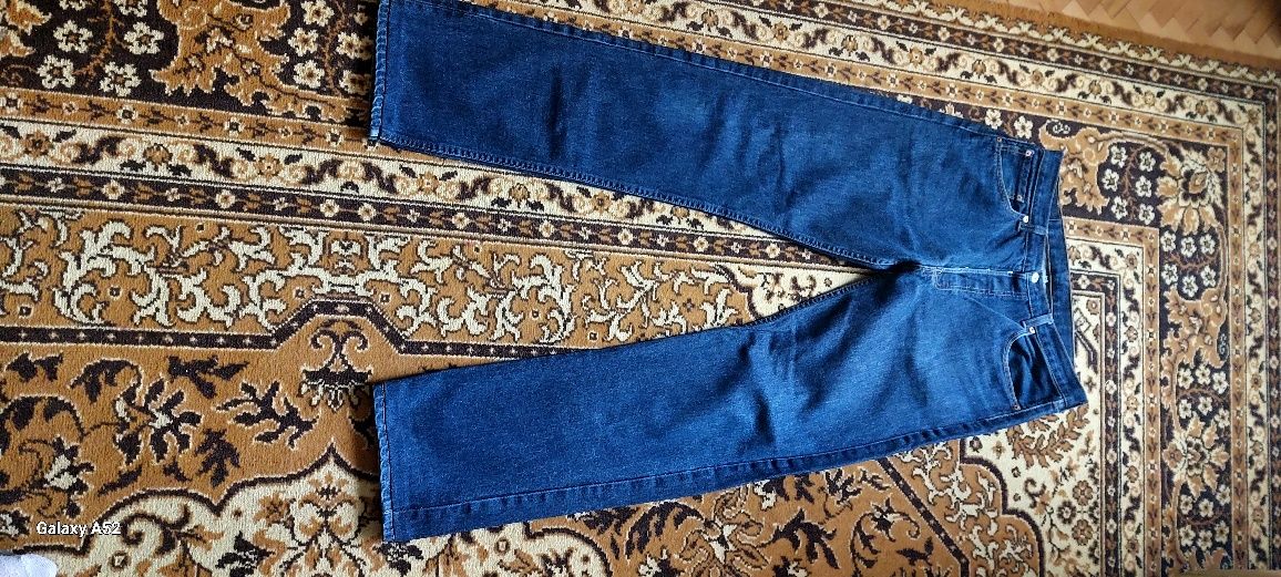 Продам свои фирменные джинсы LEVIS 501 винтаж начало 2000 х годов