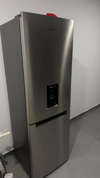 Microondas e geladeira inox