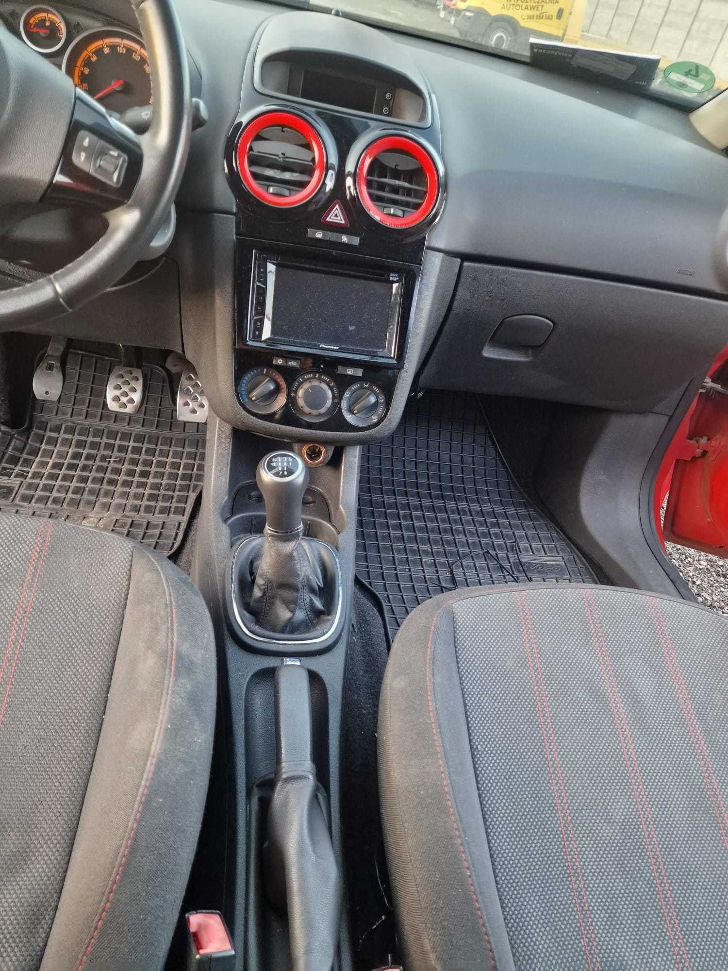 ćwiartka tył błotnik opel corsa D 3d  LAK Z547