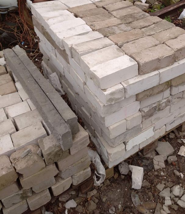 Кирпич силикатный.