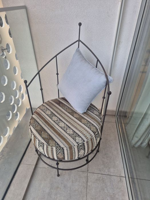 Mesa e cadeiras para exterior