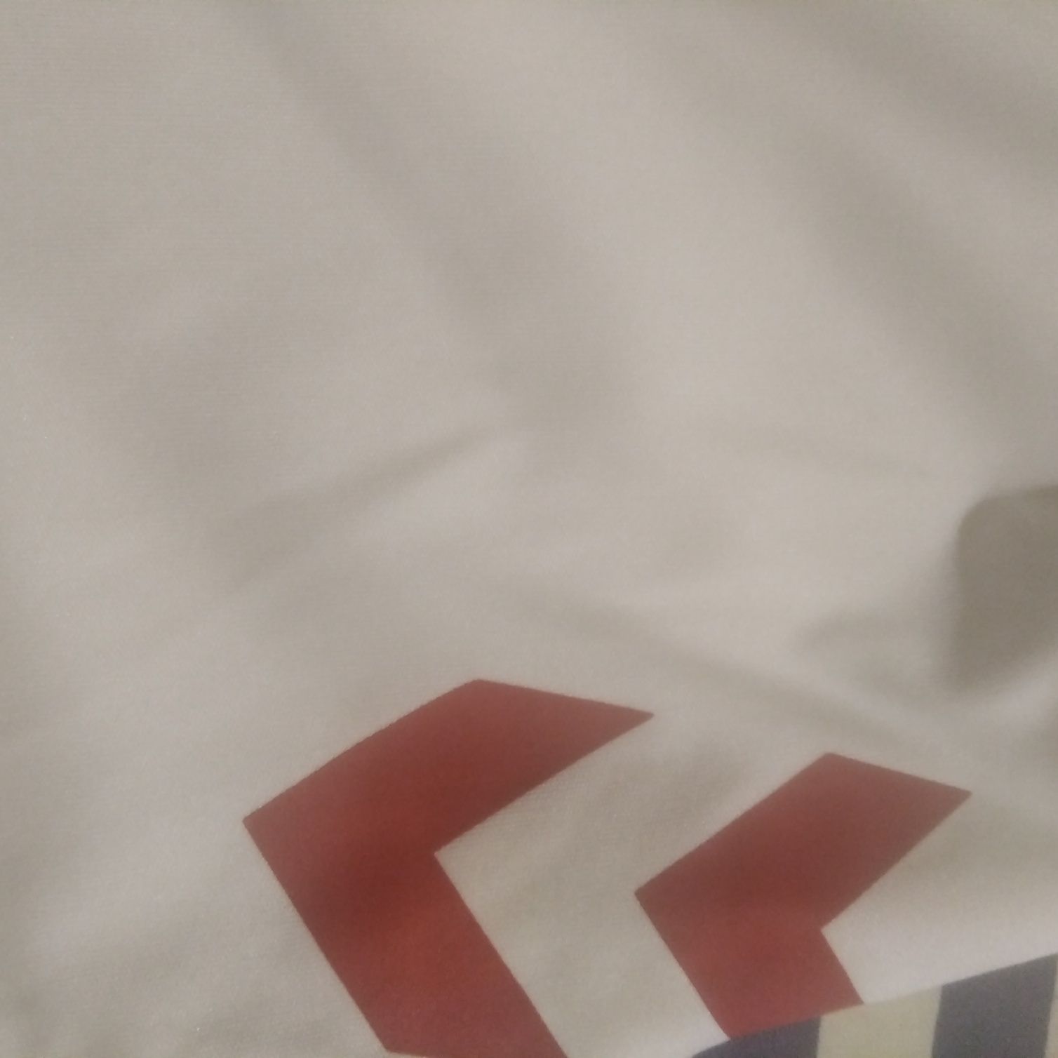 Spodenki sportowe na 140 cm Hummel białe