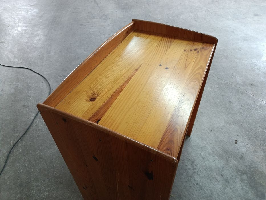 Secretaria + cadeira de criança excelente material