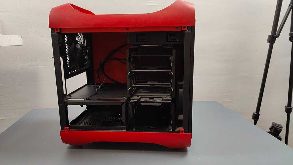 Корпус BitFenix Prodigy M red mini itx