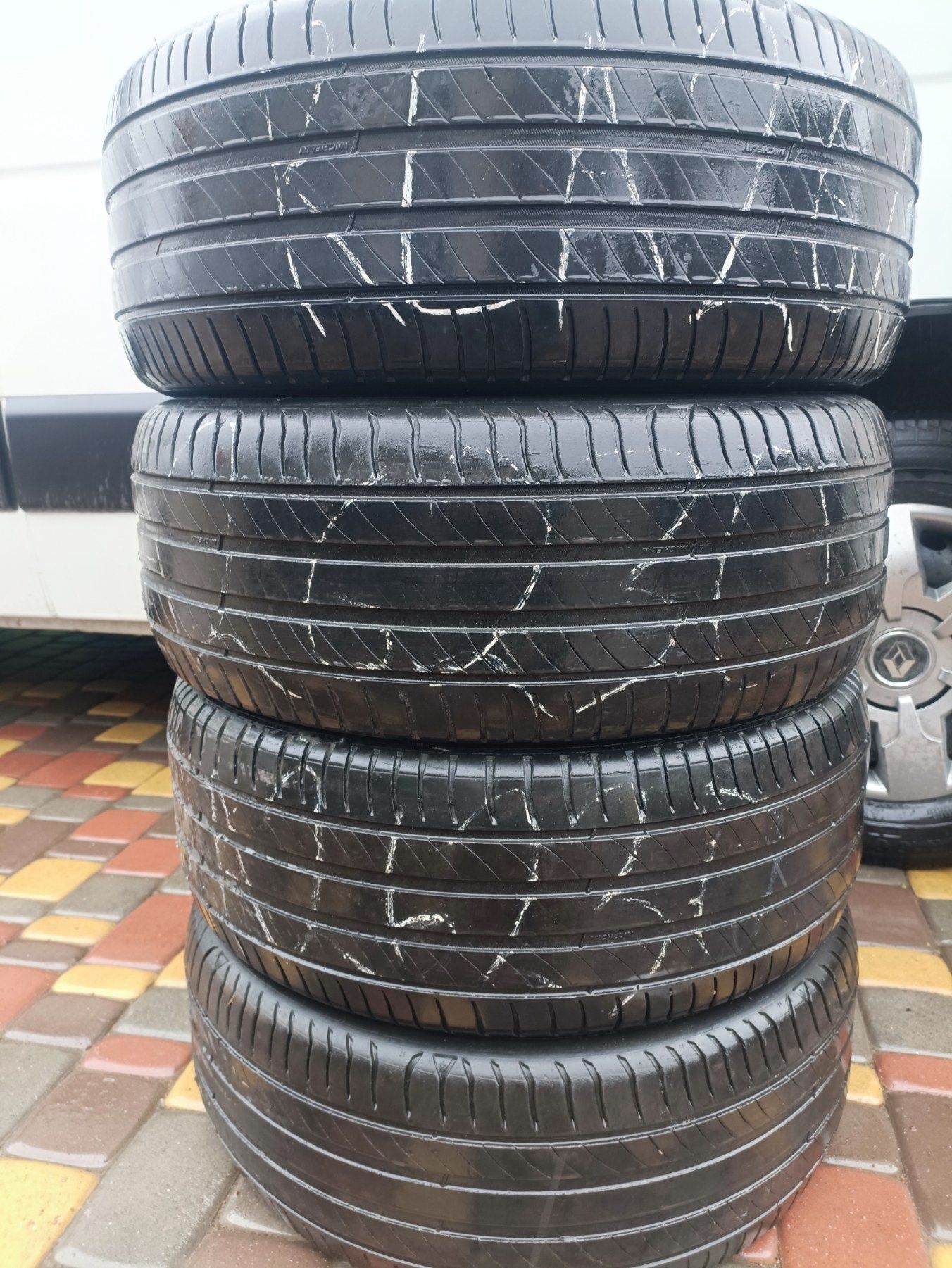 Michelin 235/55 R17 комплект літніх шин
