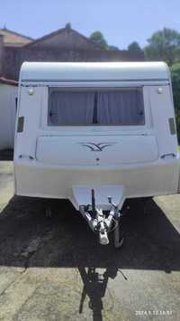 Caravana Pluma 425