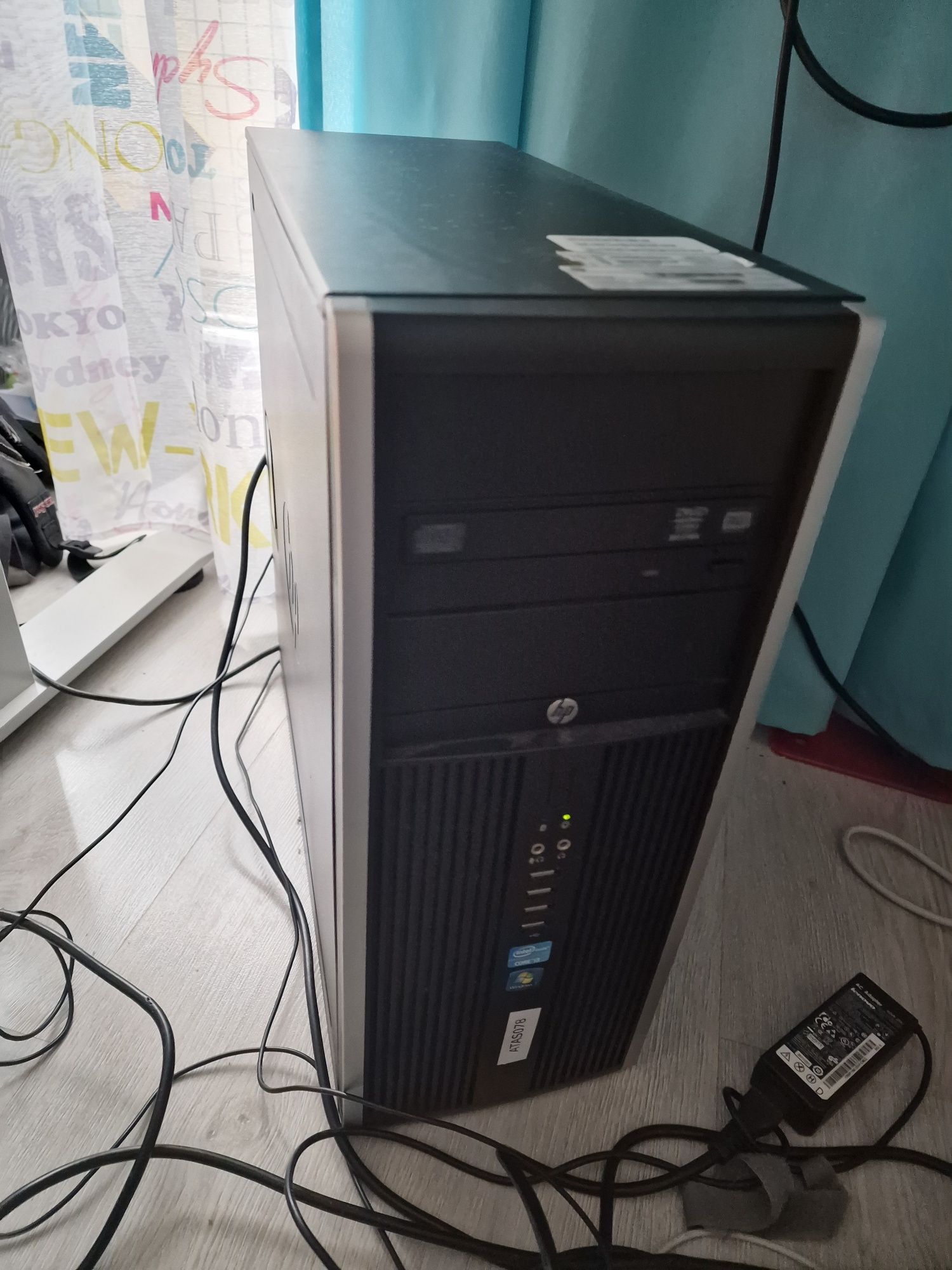 Komputer stacjonarny HP Windows 10 8gb