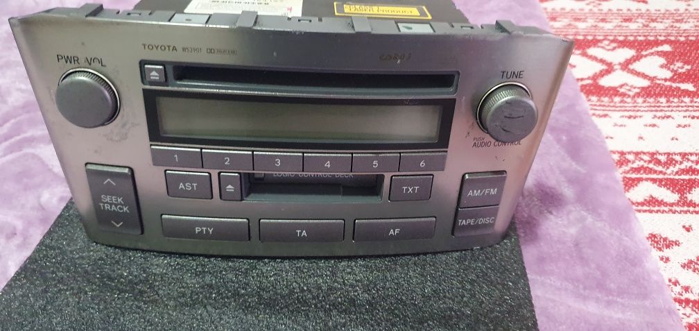 Rádio toyota avensis 2004