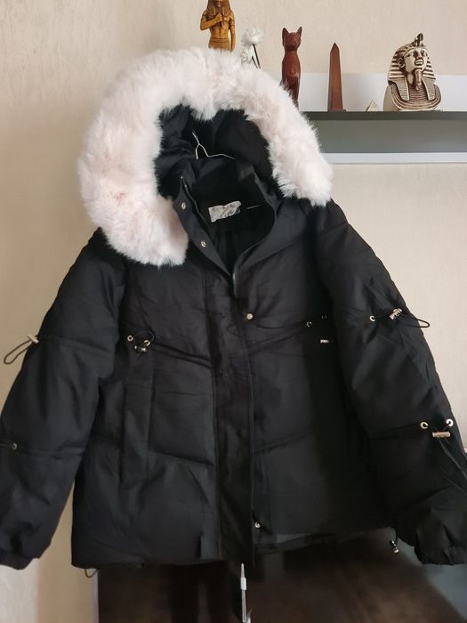 Продам новую куртку- пуховик  зима