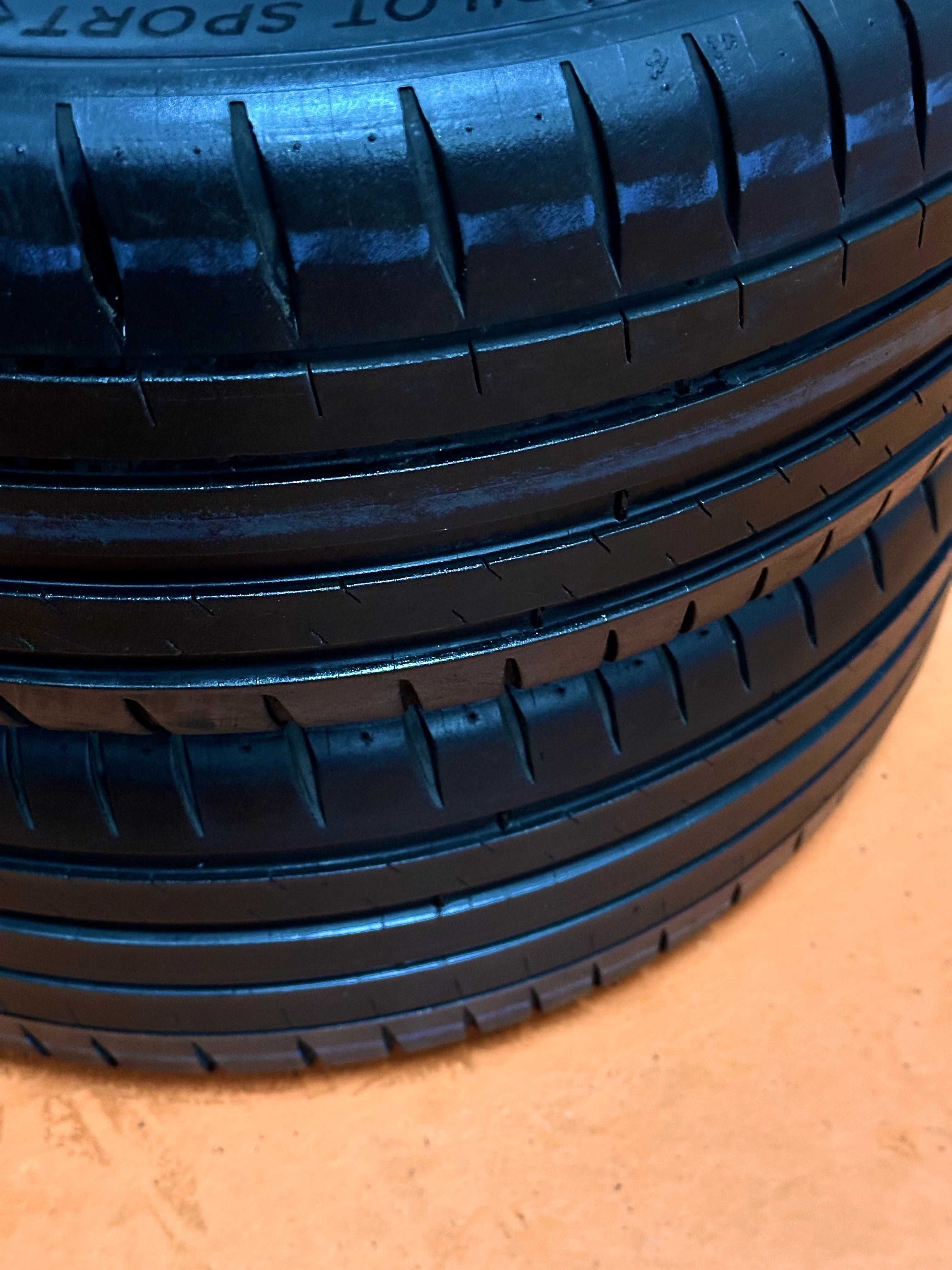 Pneus Michelin Pilot Sport 4 - 215/45/17 - Impecáveis