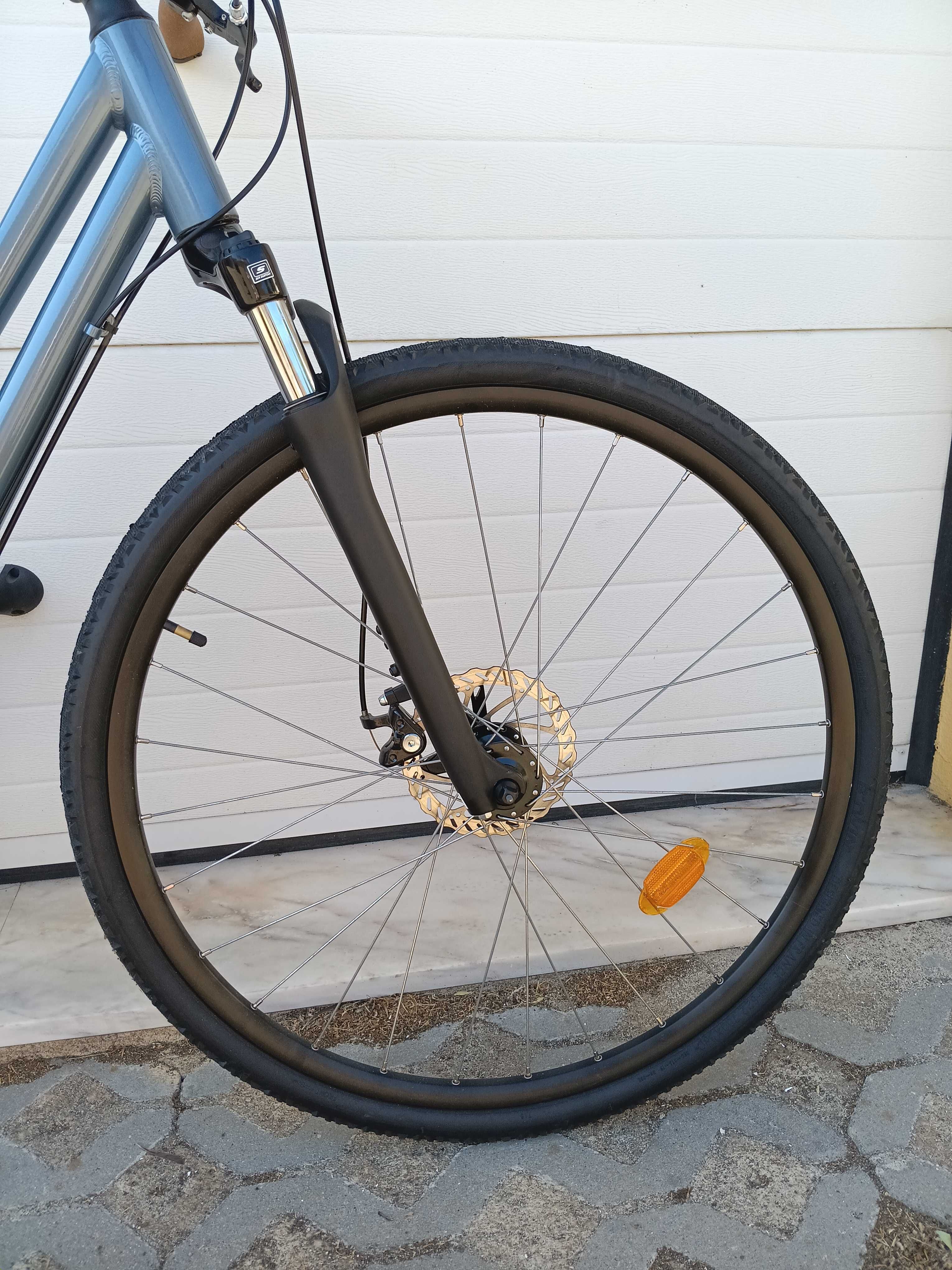 Bicicleta Riverside 500