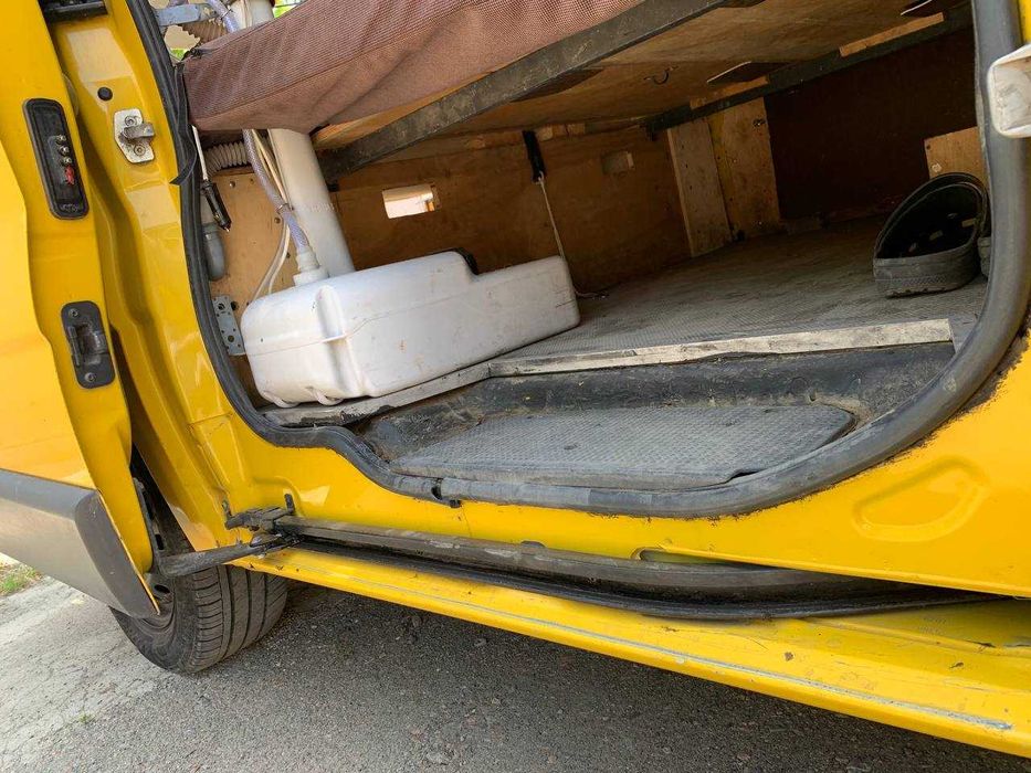 Продам Опель виваро