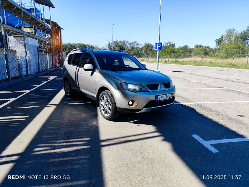Митсубиси Аутлендр 2.0 TDI 7 мест