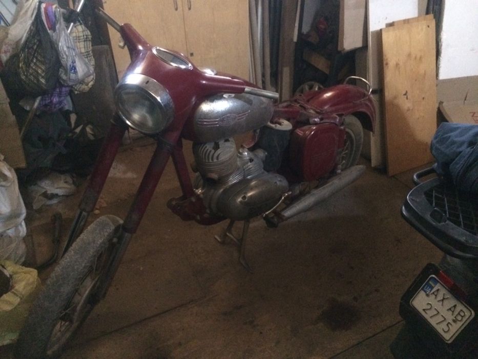 Продам или поменяю на европейский скутер ЯВУ-250 (559) 64 года выпуска