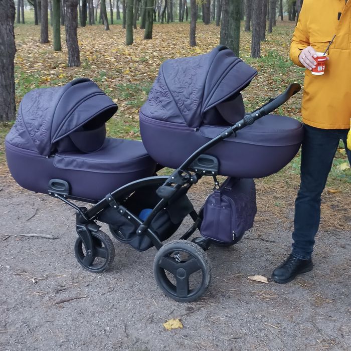 Коляска для двійні