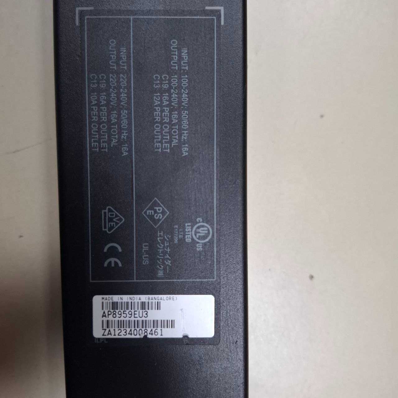 Розумний PDU APC (AP8959EU3) 16 А, 230 В, 24 розеток C13/C19