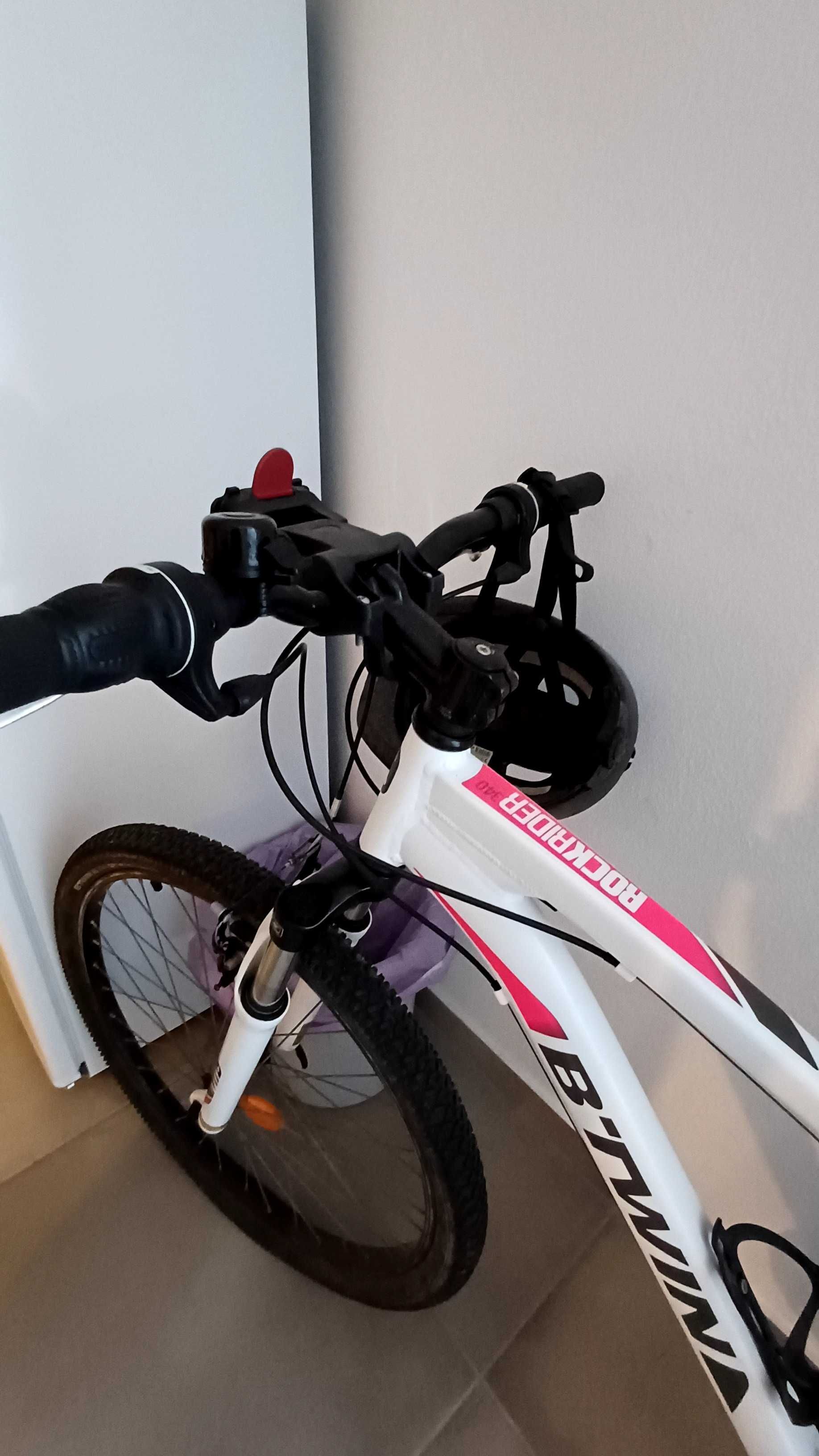 Bicicleta Rockrider Branca como nova com acessórios