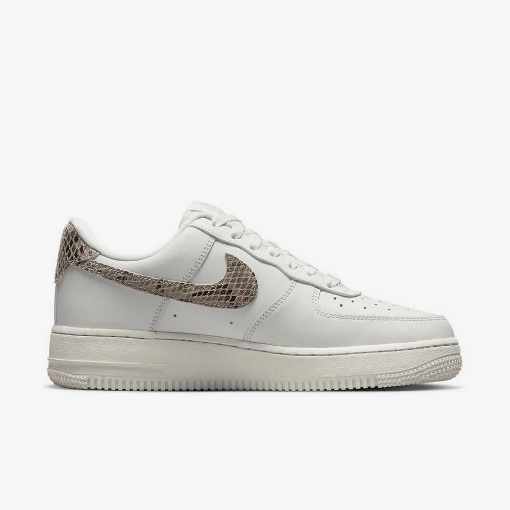 Оригинал! Кроссовки Nike Air Force 1 07 DD8959-002