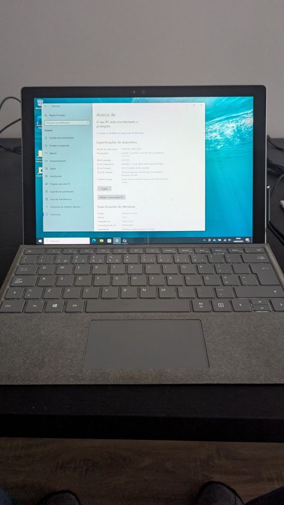 Surface Pro 4 - inclui teclado e carregador, impecável