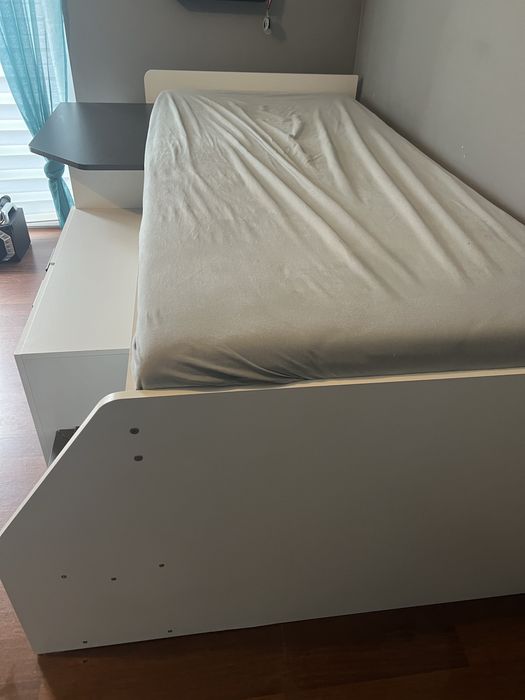 Łóżko z biurkiem Agata meble