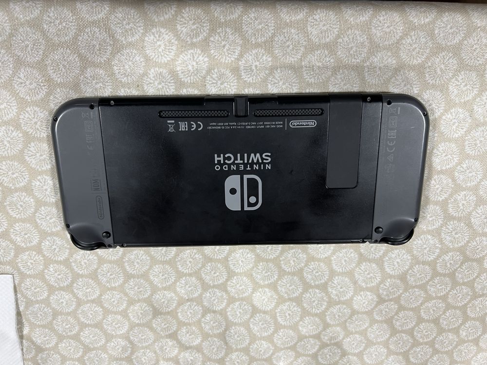 Nintendo switch v2 cinzenta