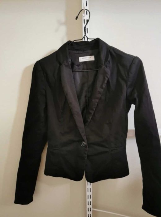 Reserved, r. 36 / S, Czarna damska elegancka marynarka
