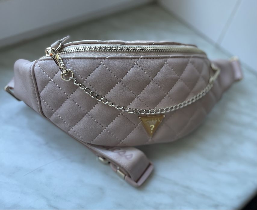 Жіноча бананка Guess рожева