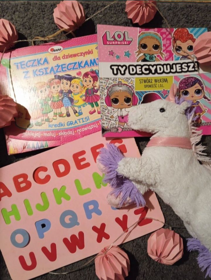 Puzzle,gry, książeczki+gadżety z bajek mega paka lampka emotka gratis