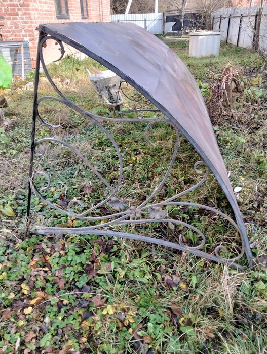 Продам дашок над входом