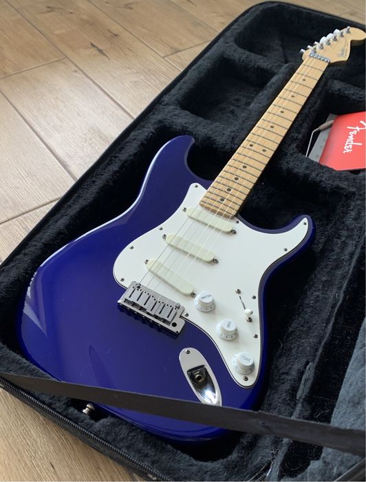 1991 Fender Stratocaster Plus Deluxe  USA, Lake Plasid Blue