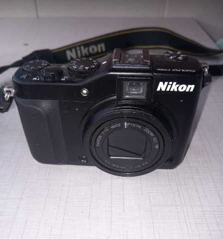 Máquina Fotográfica Nikon P7000