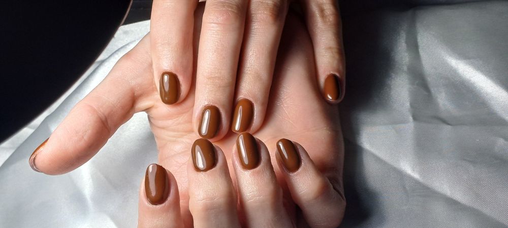 Stylizacja paznokci stacjonarnie i  mobilnie