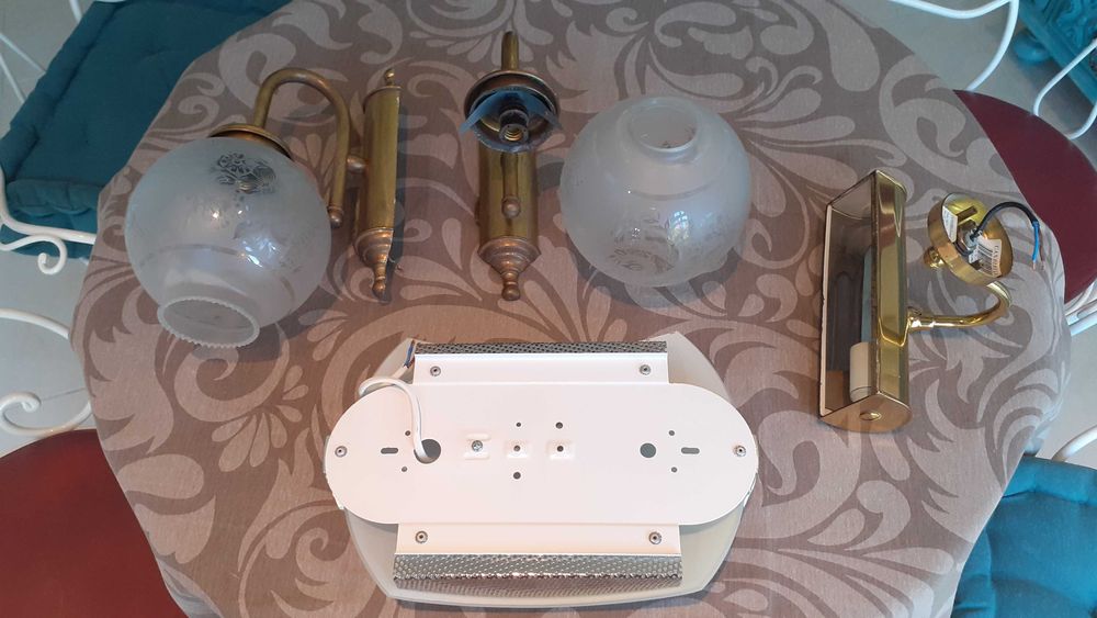 Vende conjunto de 4 candeeiros de parede