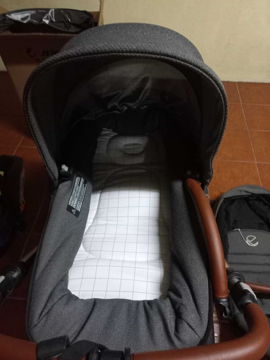 Vendo Conjunto (trio) Cadeira de Bebé/Criança Jane Kawai + Isofix Jane