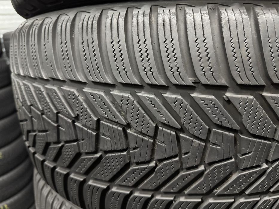 шини б.у зима 265/40 R20 Hankook Winter I'Cept Evo 3 склад резини