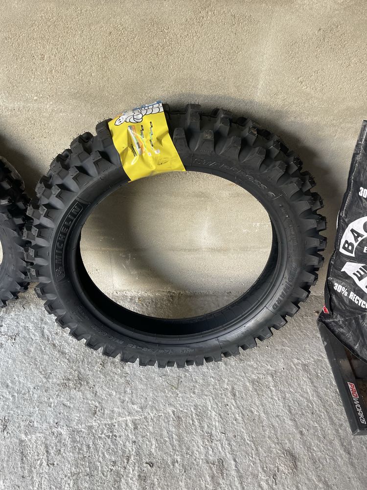 Pneus starcross 6 par novos nunca usados