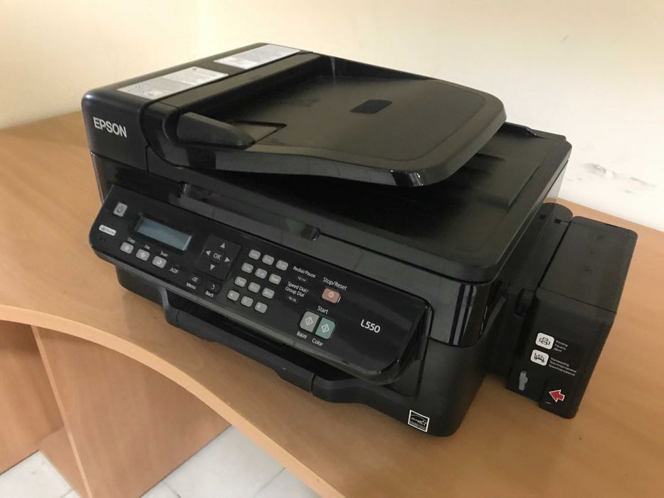 БФП кольорового друку HP OfficeJet Pro 8730 з Wi-Fi та БФП  Epson L550