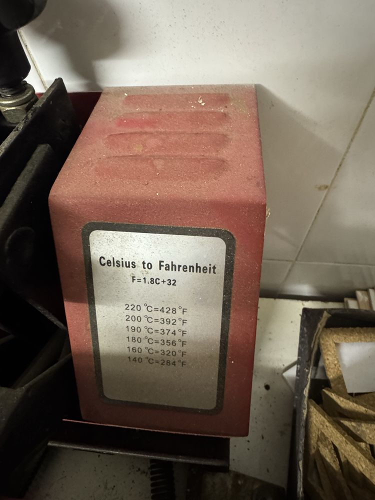 Prensa térmica de estampagem 40 x 50 semi automática