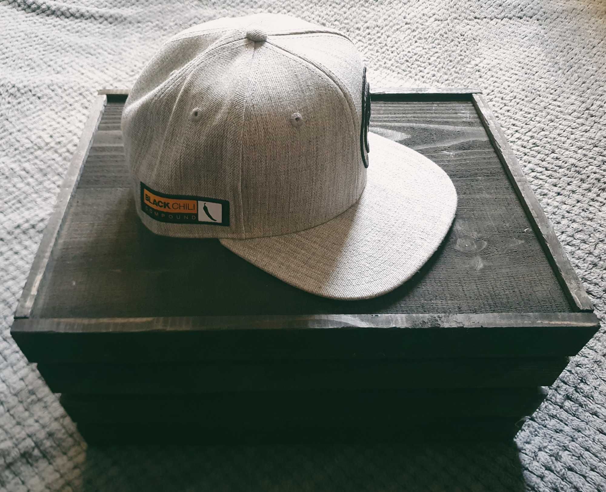 Czapka z daszkiem Continental Black Chili, fullcap