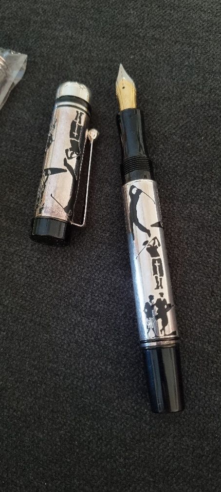 Canetas coleção novas