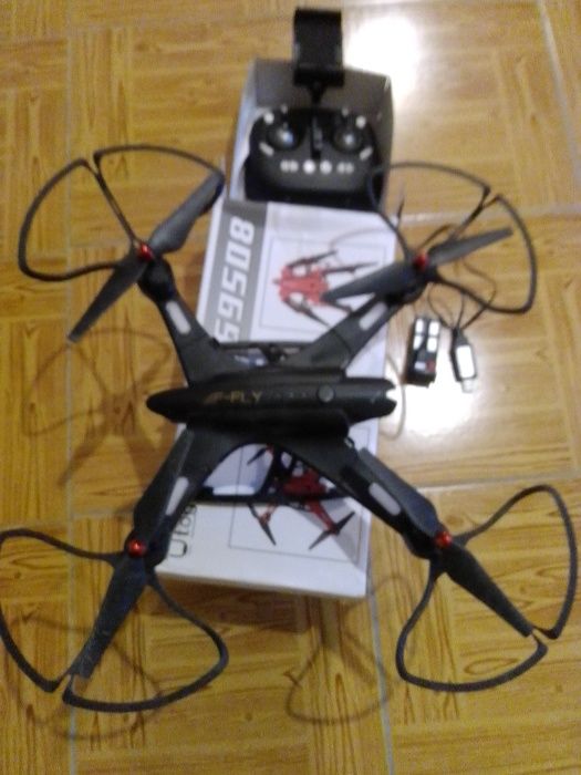 Drone com 4 helices