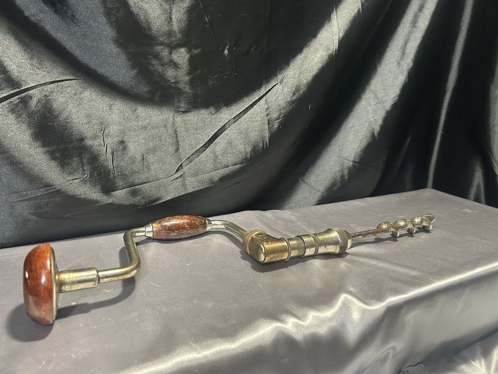 Wiertarka Ręczna – Metalowa, z Drewnianymi Rączkami