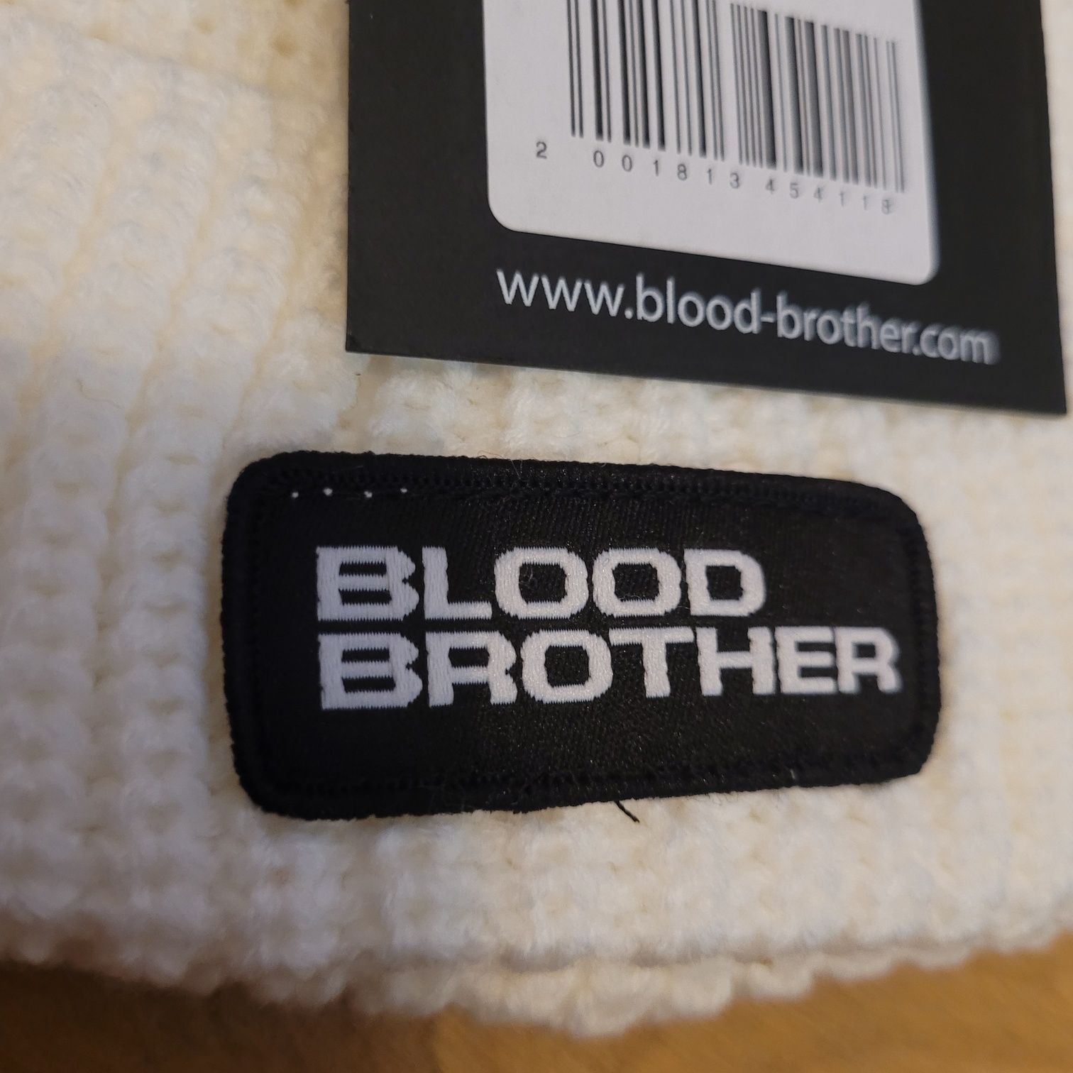 Nowa czapka zimowa beanie Blood Brother