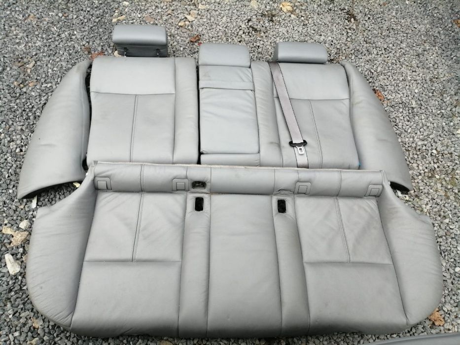 Szare wnętrze (fotele, kanapa, boczki), skóry BMW E39 kombi