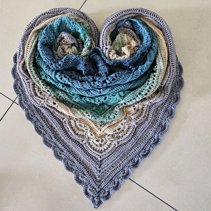 Chusta robiona na szydełku rękodzieło Handmade idealna na prezent