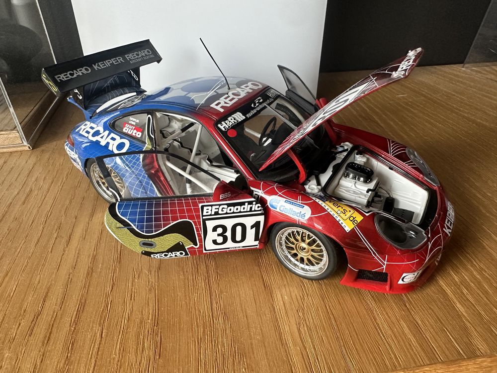 Autoart porsche 911 996 GT3 RS skala 1:18