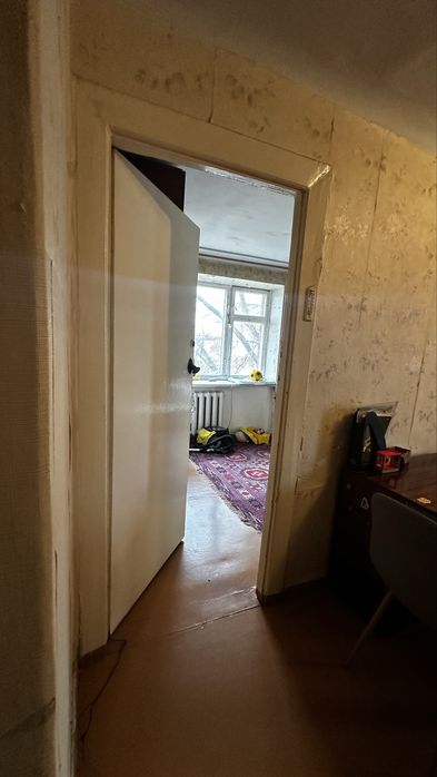 Квартира під ремонт, 3 кімнати!