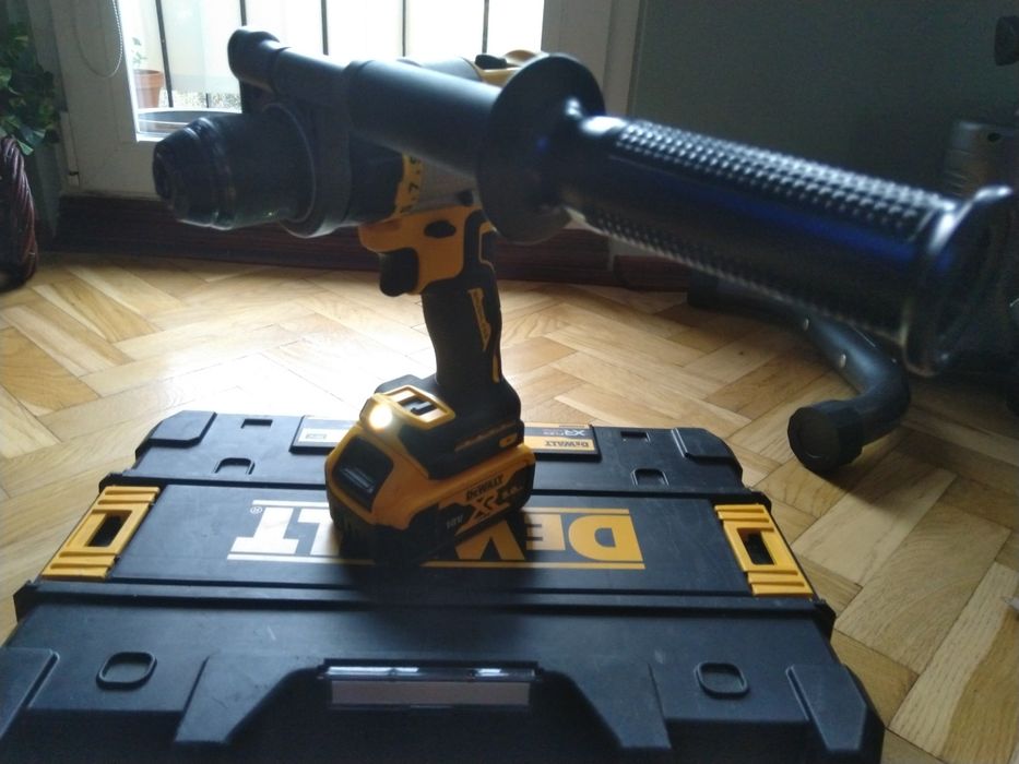 Wkrętarka wiertarka Dewalt DCD999 18V 126 Nm 3-biegi udar aku 5AH