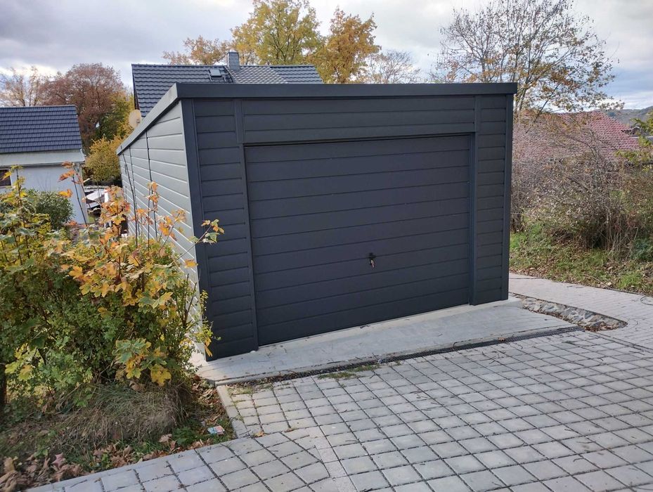 Garaż ocieplany stalowy drewnopodobny. 4x6. Automat. Płyta pur 4.